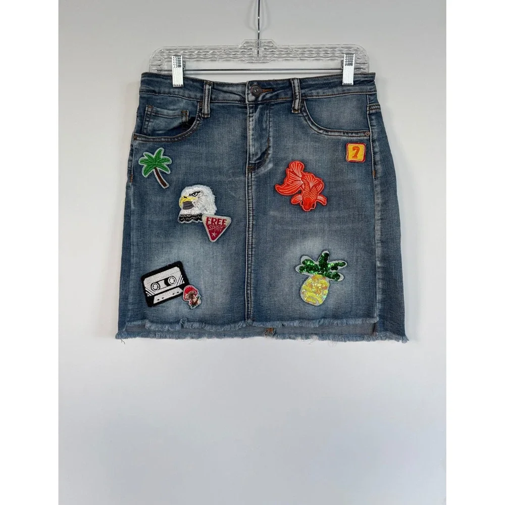 Rocks & Indigo Blue Denim Mini Skirt Icon Patches Size 2/25 Raw Hem Beach Skater